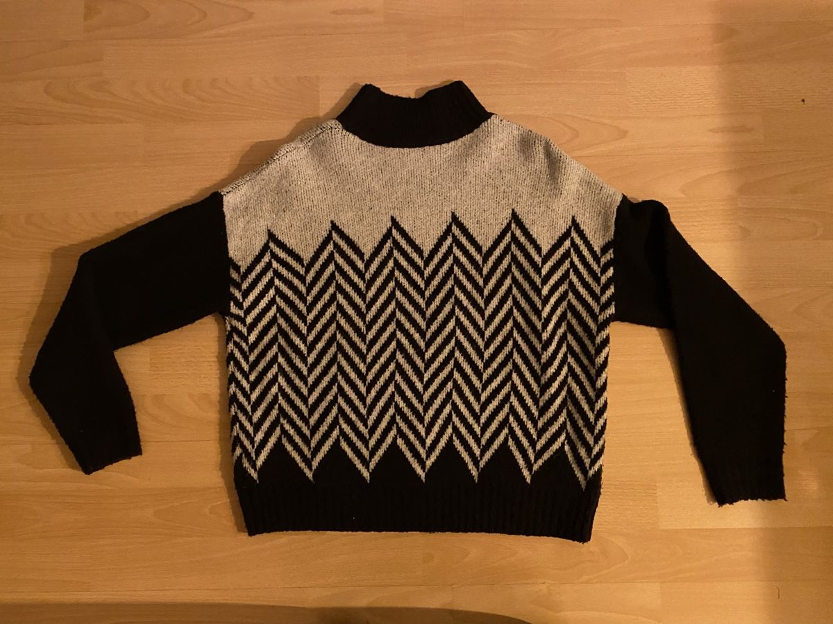 Pullover & Sweatshirts: Schöner Pullover – Gebraucht aus Basel von shirley_gold 1