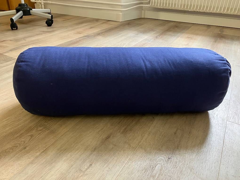 Cuscini: Yoga Bolster Classic Navy – Usato da Lohn-Ammannsegg venduto da Pidel 3