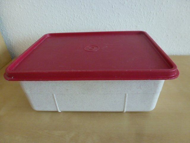 Tupperware Behälter & Ähnliches: Tupperware-Box – Gebraucht aus Luzern von Ankerli