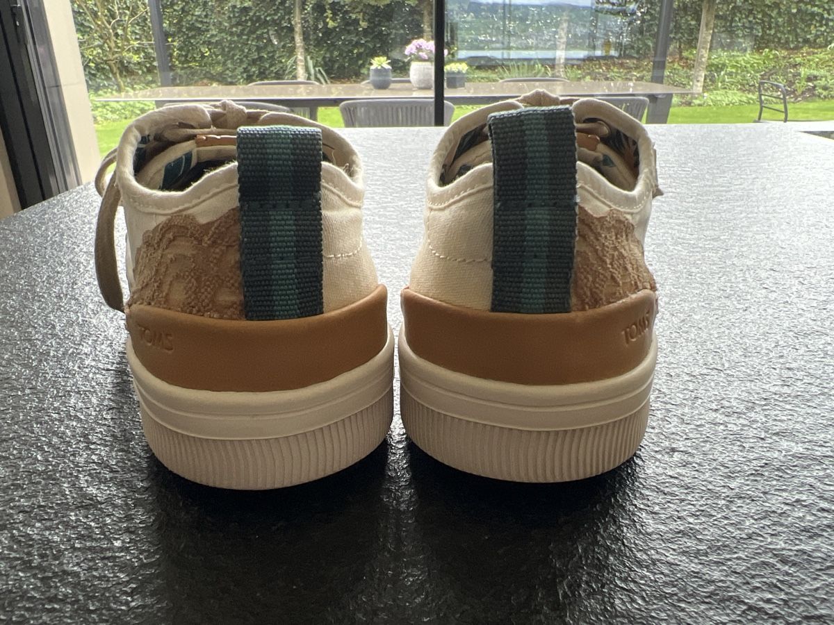 Toms Scarpe da donna: Tom‘s Sneakers Gr. 37,5 Neuwertig – Nuovo (secondo la descrizione) da HORGEN venduto da vladibarca10 5