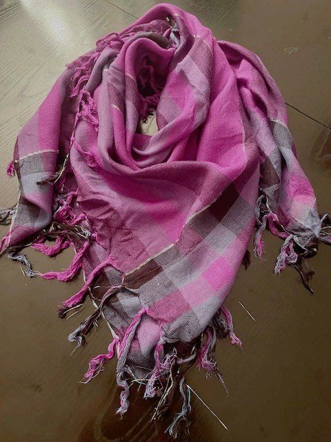 Foulard & Sciarpe: Halstuch Arafat Farbe Lila – Nuovo (secondo la descrizione) da St. Gallen venduto da Martunia