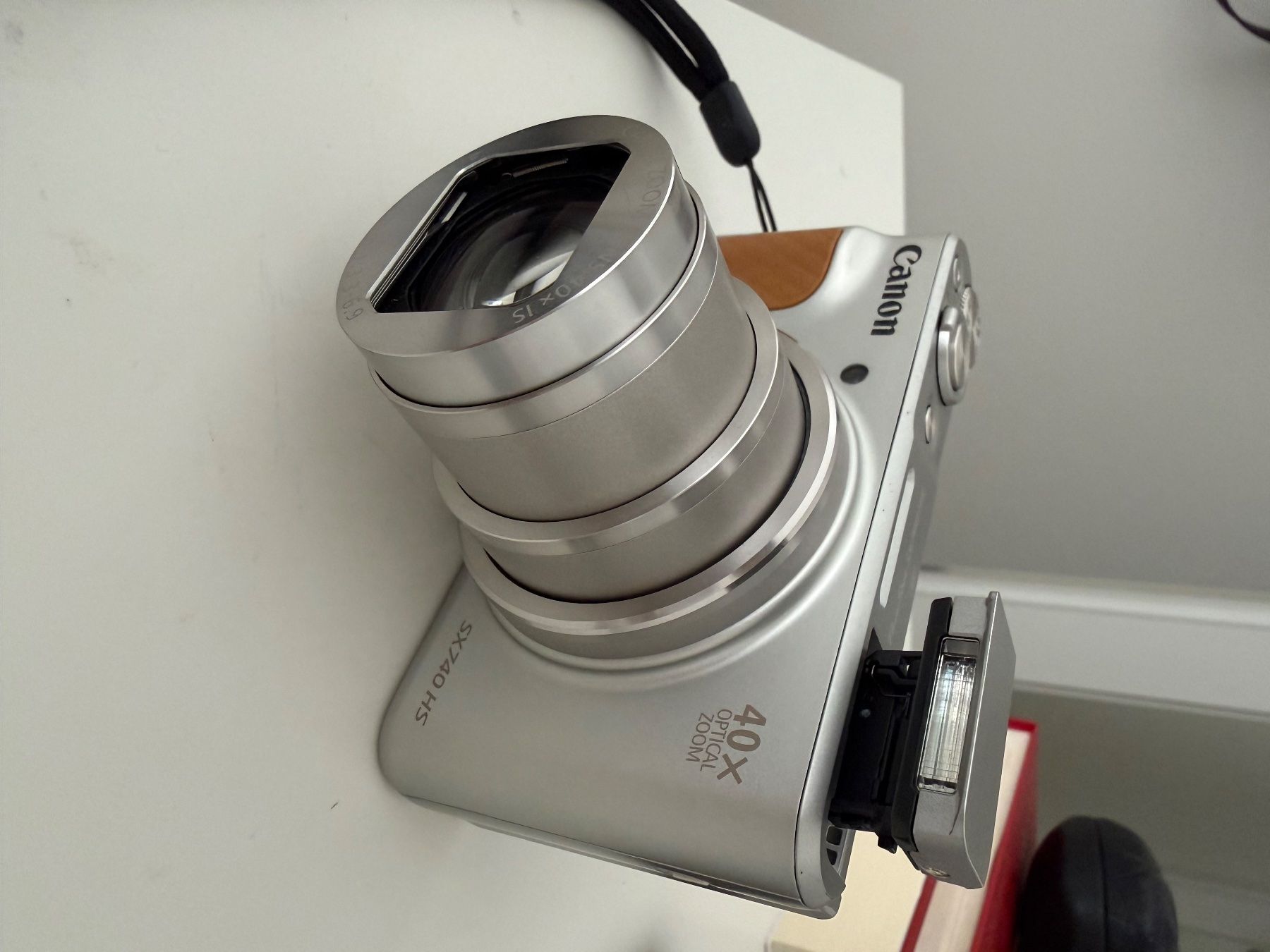 Canon Kamera: Canon SX740 HS argento 40x – Gebraucht aus Locarno von jia_6db7 2