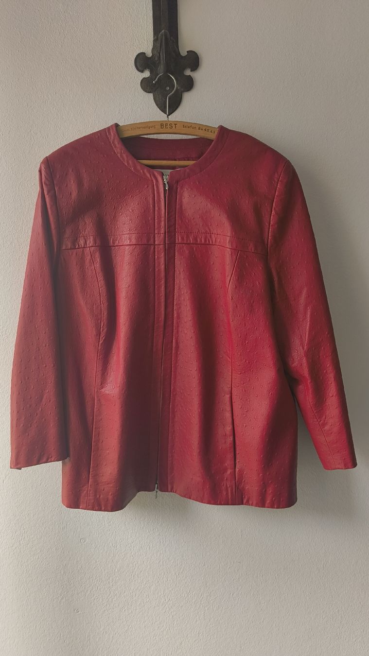Vestes: Rote Schafslederjacke – Neuf (Voir description) à Basel par Adam-sapfel