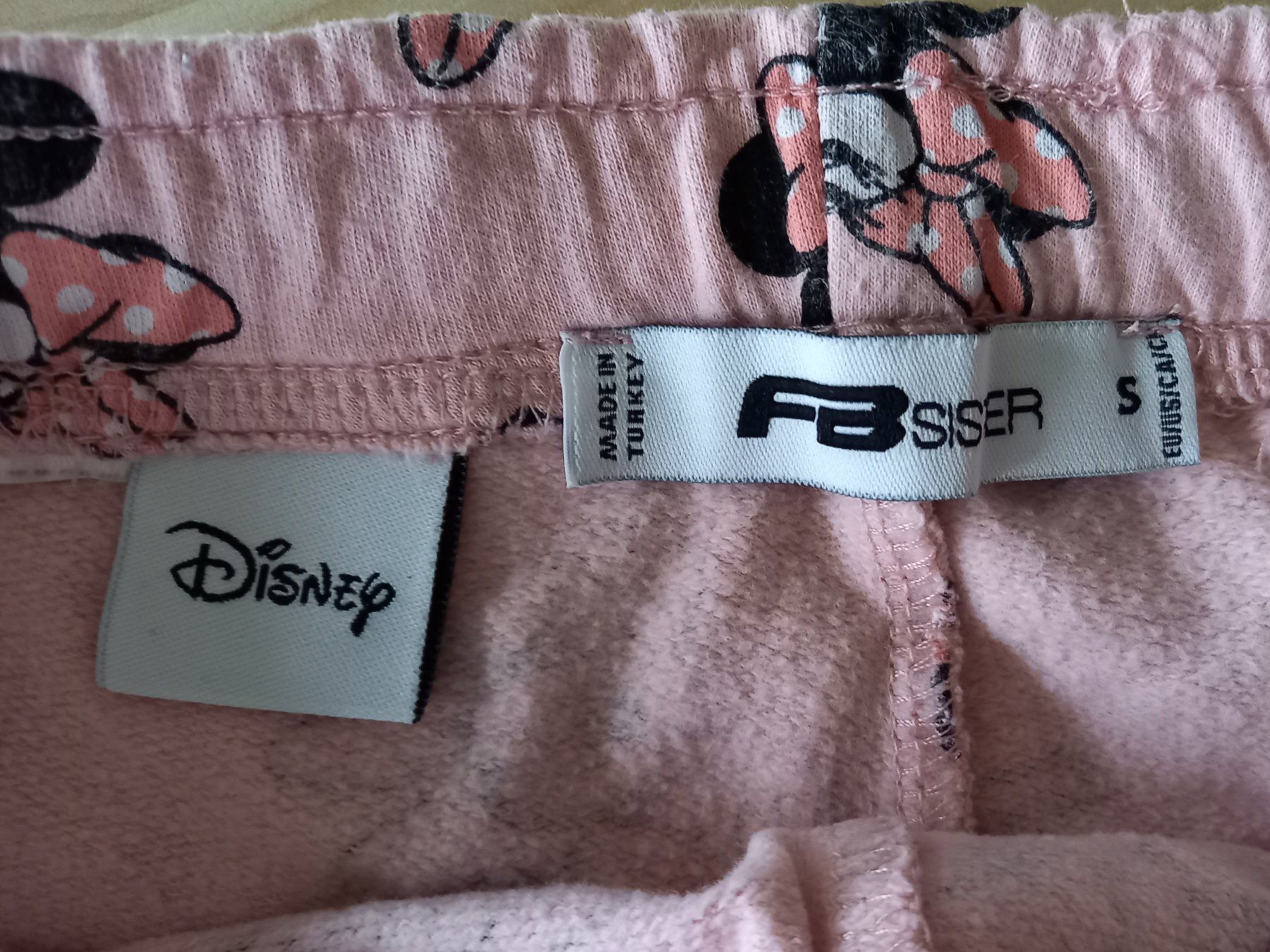 Pantaloni: Minnie Maus-Shorts in Grösse S – Usato da Obernau venduto da Corolli 2