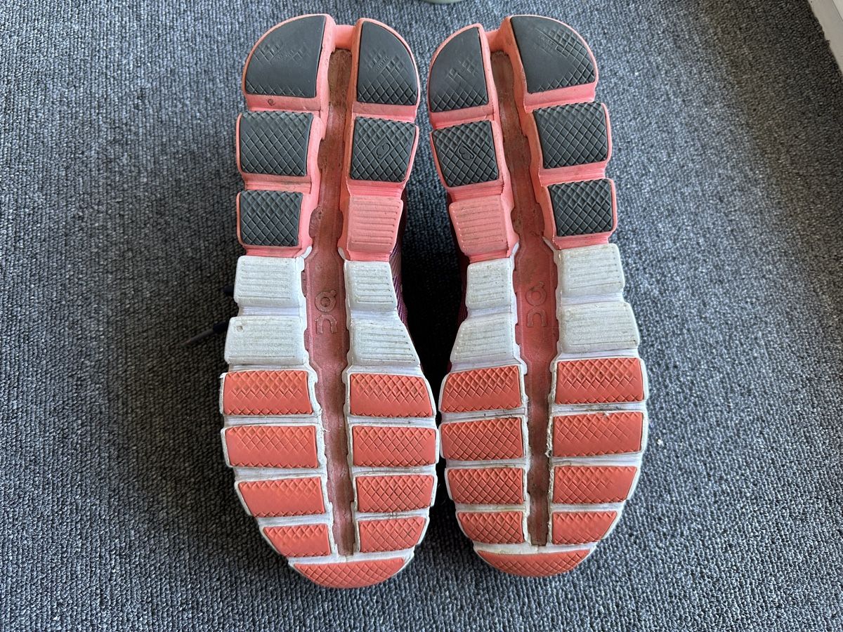 On Scarpe da donna: On Cloudflow femme taille 41 rose – Usato da Bulle venduto da Zaman66 5