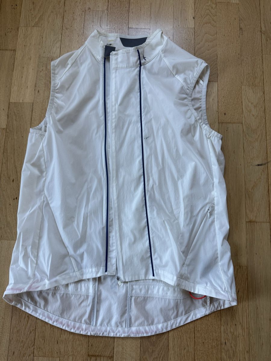 Rapha Gilets & Westen: Rapha Gilet – Gebraucht aus Bern von and_9b9q 1