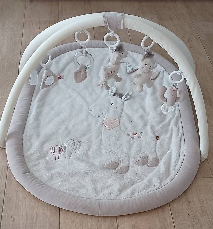 Spielmatte: Spielbogen mit 3-D-Activity-Decke Lama – Gebraucht aus Thun von Waco13
