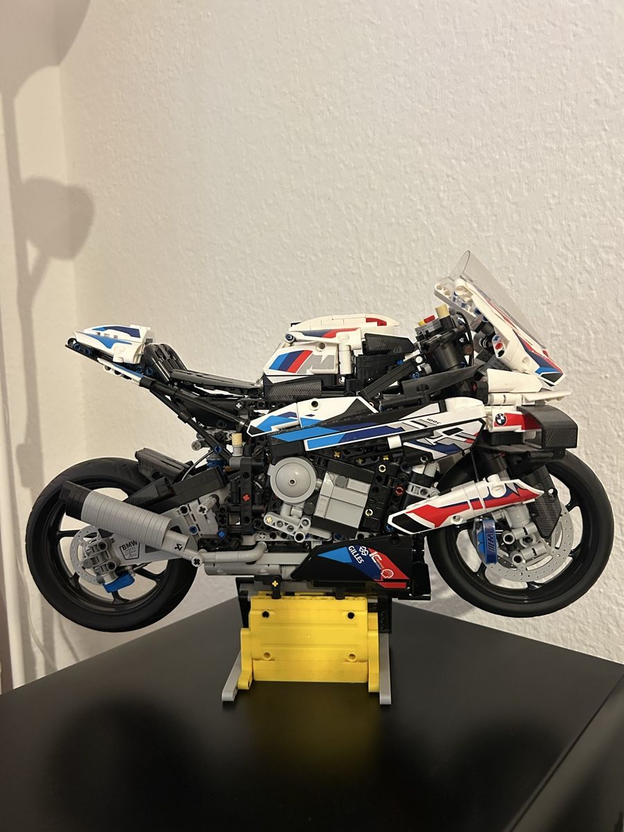 Lego Jeux de construction: Lego BMW M1000RR - 42130 – D'occasion à Thörishaus par Luismdbarbosa 3