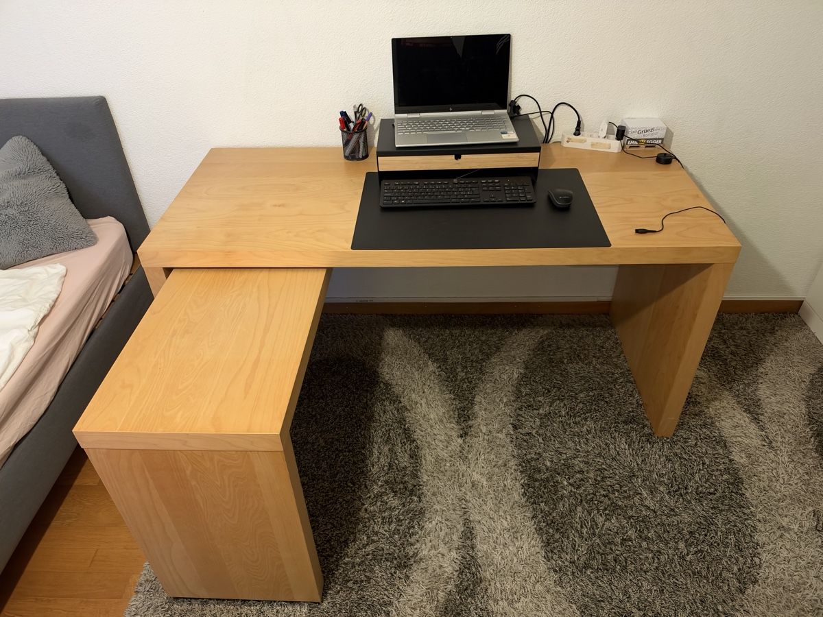 Scrivanie: IKEA Schreibtisch  – Usato da Wettingen venduto da DarioV17 1