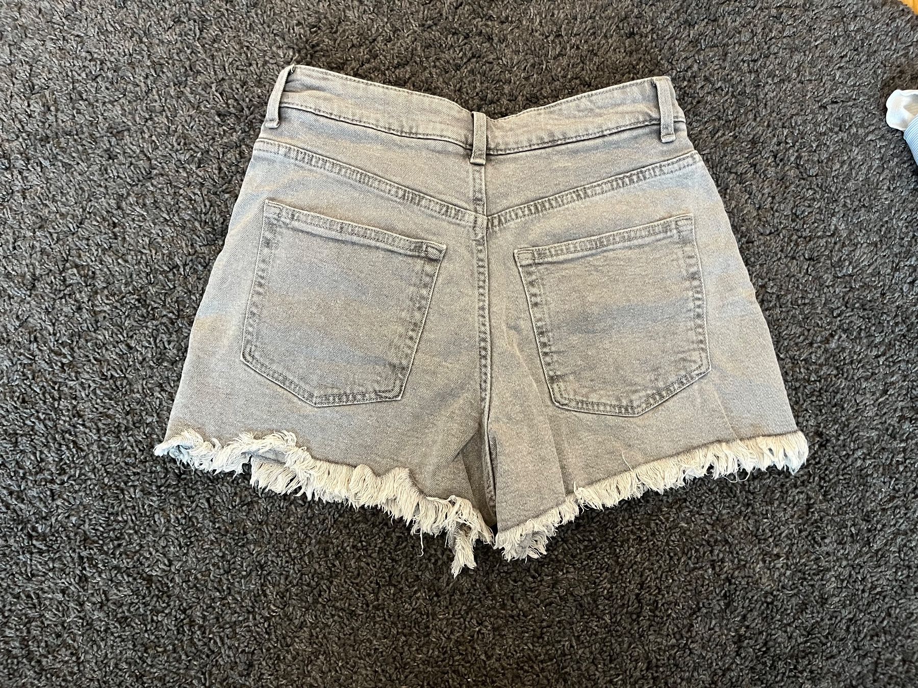 H&M Jeans: Hotpants H&M – Usato da Rain venduto da Rasala3 1
