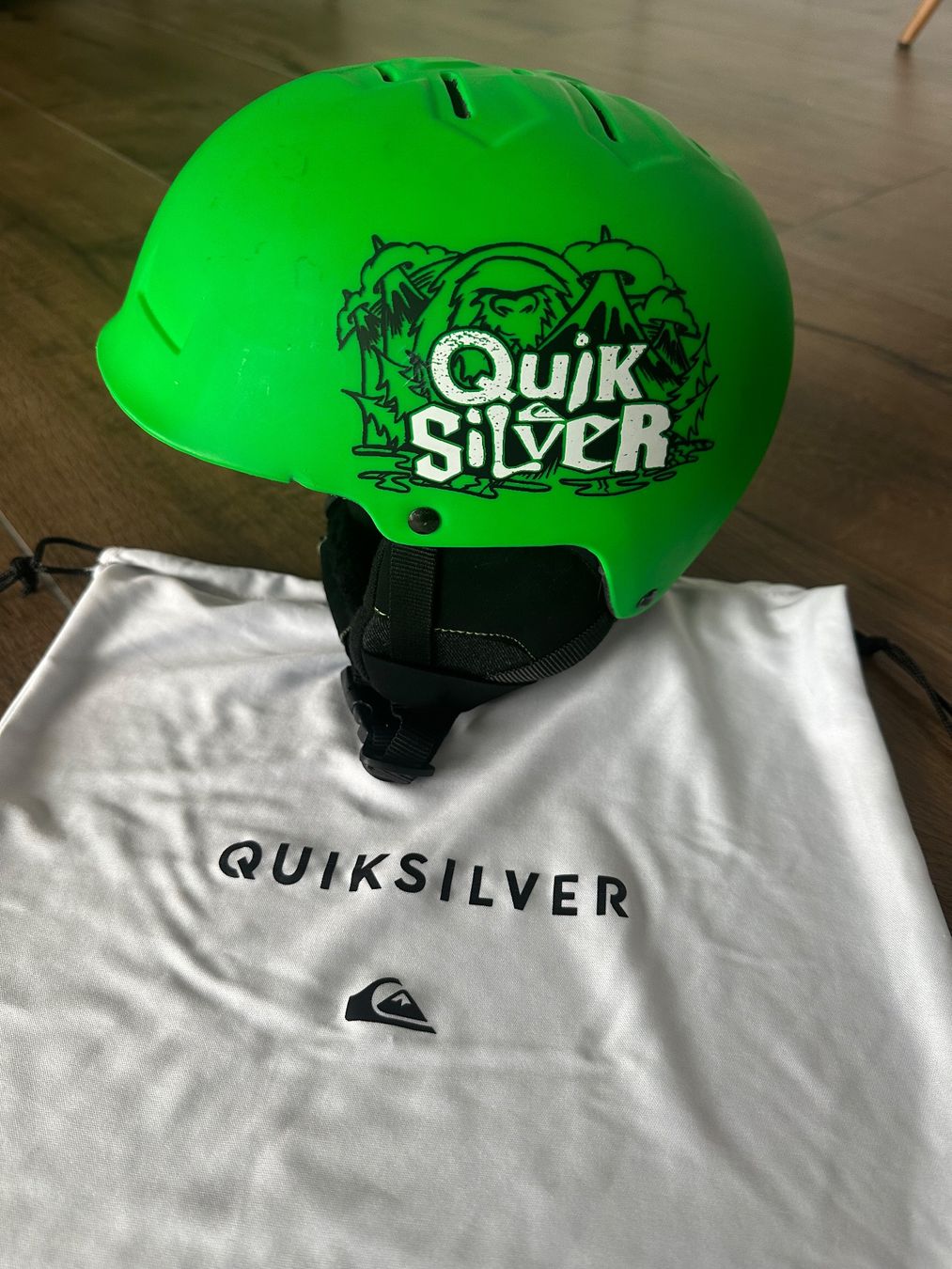 Quiksilver Caschi: Quicksilver Skihelm Grösse 45-55 cm – Usato da Mühlethal venduto da sarah-davide