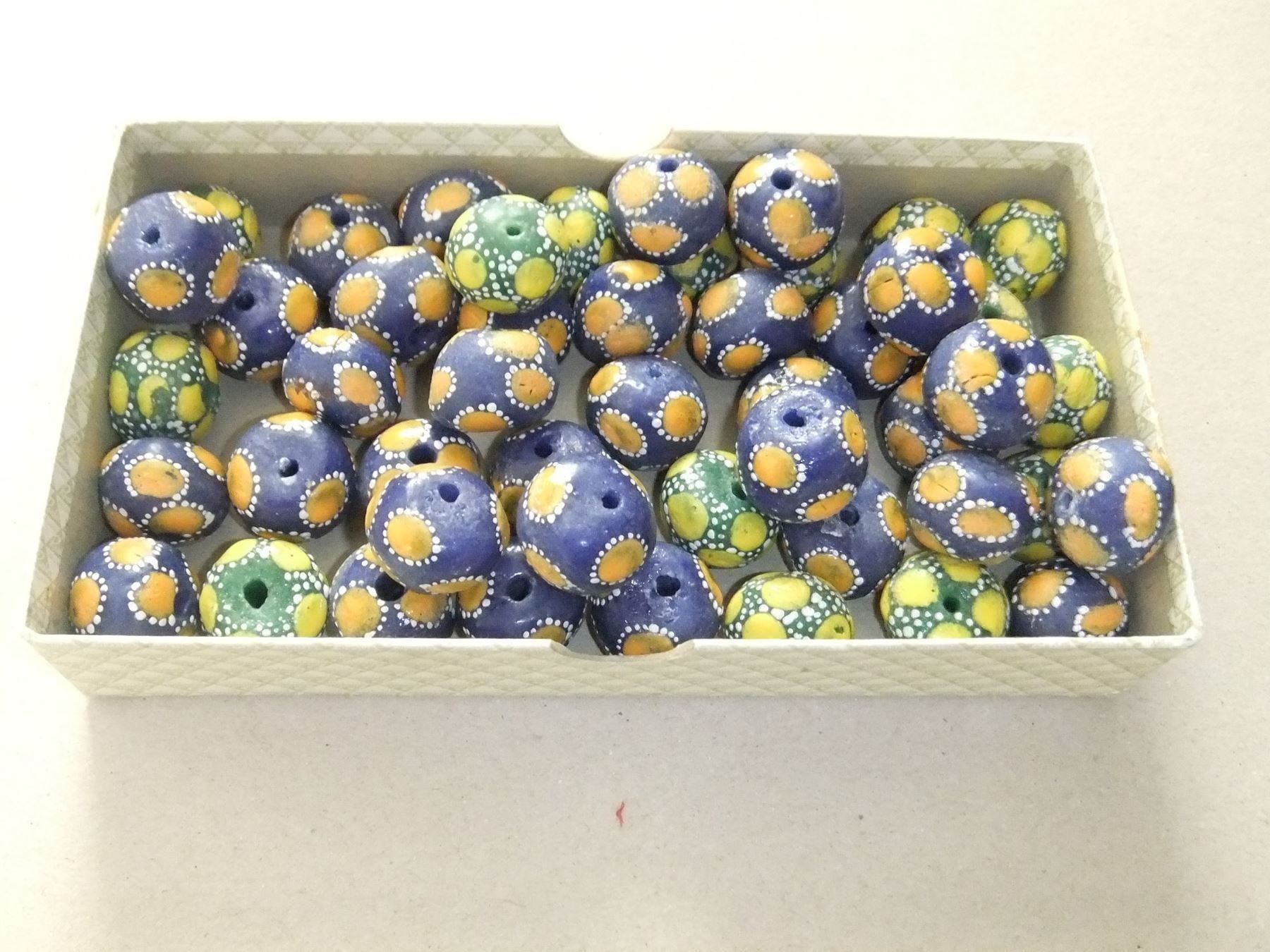 Perle (finte): 48 Beads Millefiori / antike Glasperlen – Usato da Esslingen venduto da eintagammeer 4