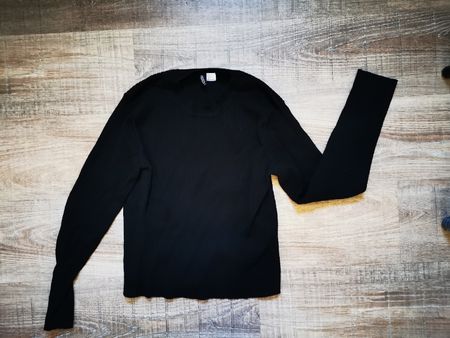Schwarzer H&M Divided Pullover, Grösse M, Top Zustand!