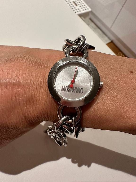 Montres: Uhr Marke Moschino – D'occasion à Buchs AG par trinacria05 1