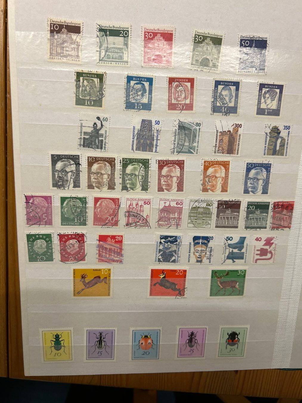 Tutti i francobolli: Briefmarkenalbum diverse Länder – Usato da Zollikon venduto da Xblanka 7