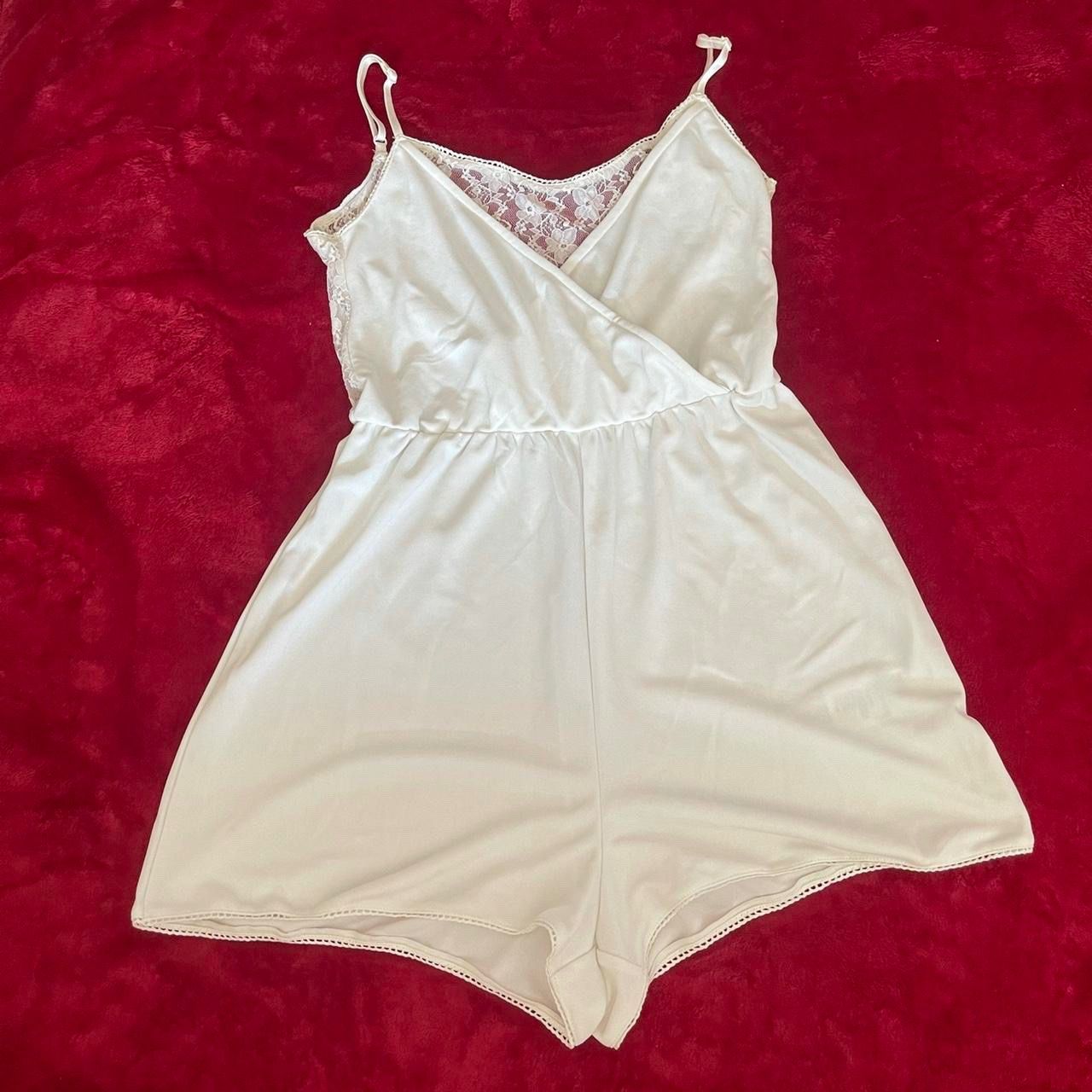 H&M Tute: Spitze Jumpsuit Weiss/Creme – Nuovo (secondo la descrizione) da Basel venduto da 1moonstar