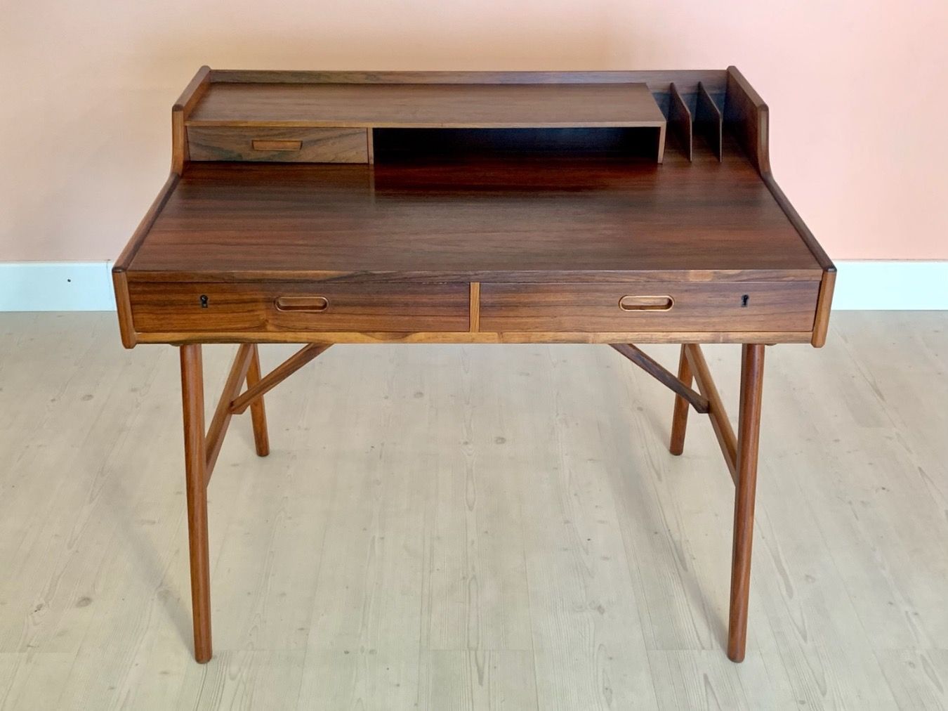 Schreibtische: Palisander SchreibtischTeak Pult  50er – Gebraucht aus Basel von MidMod20C 4