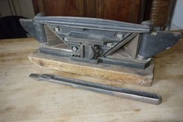 Antiker Gehrungsschneider um 1900