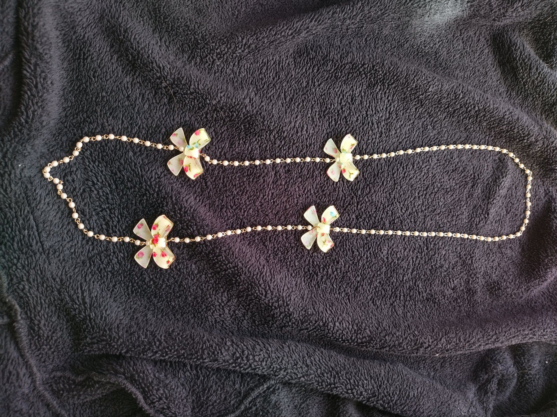 Catenine: Collier sautoir petit noeud – Usato da Mühleberg venduto da Eliboub 2