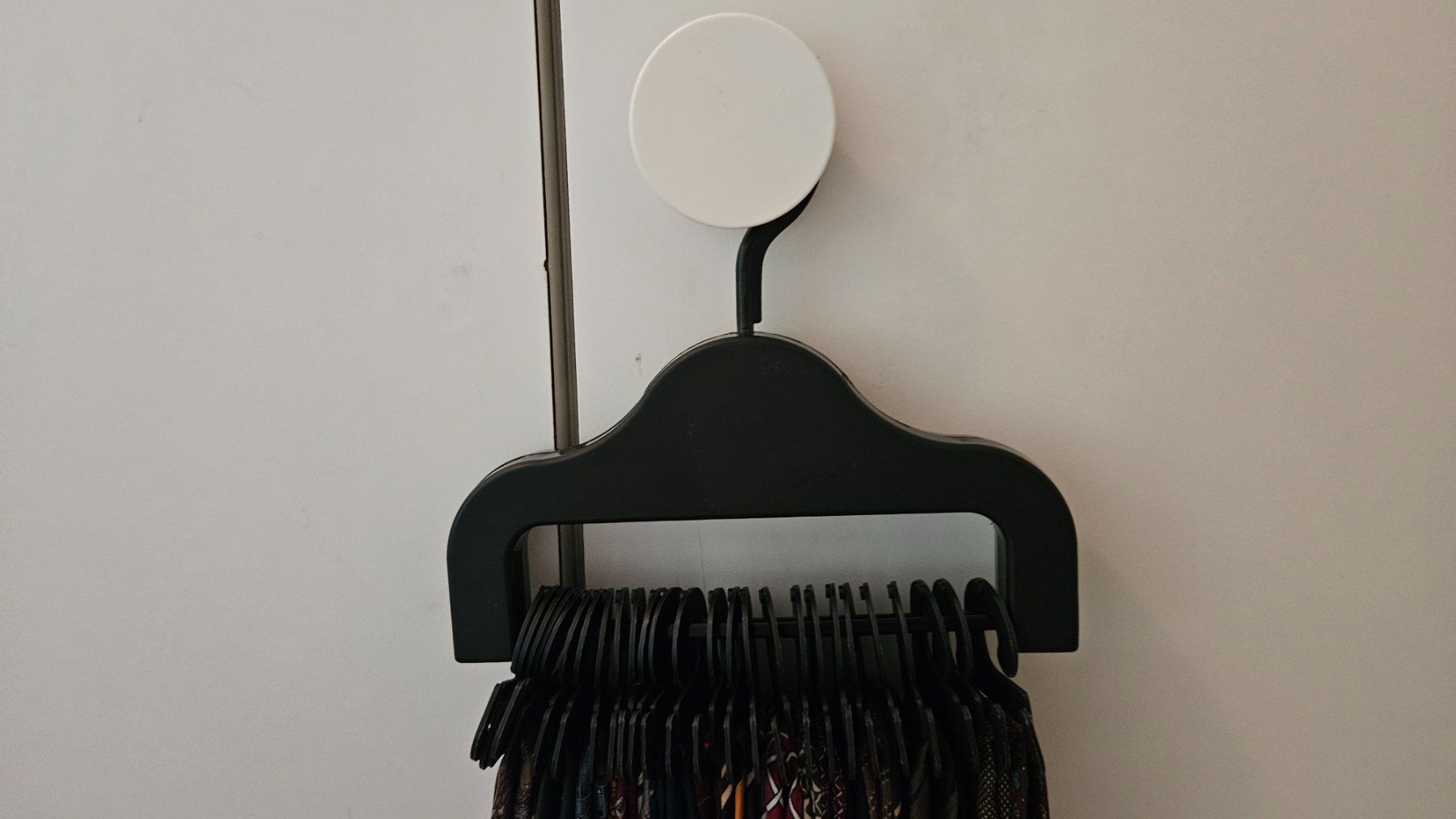 Sonstige Dekorationen & Accessoires: Supporto da appendere per cravatte – Gebraucht aus Melano von H-Sara