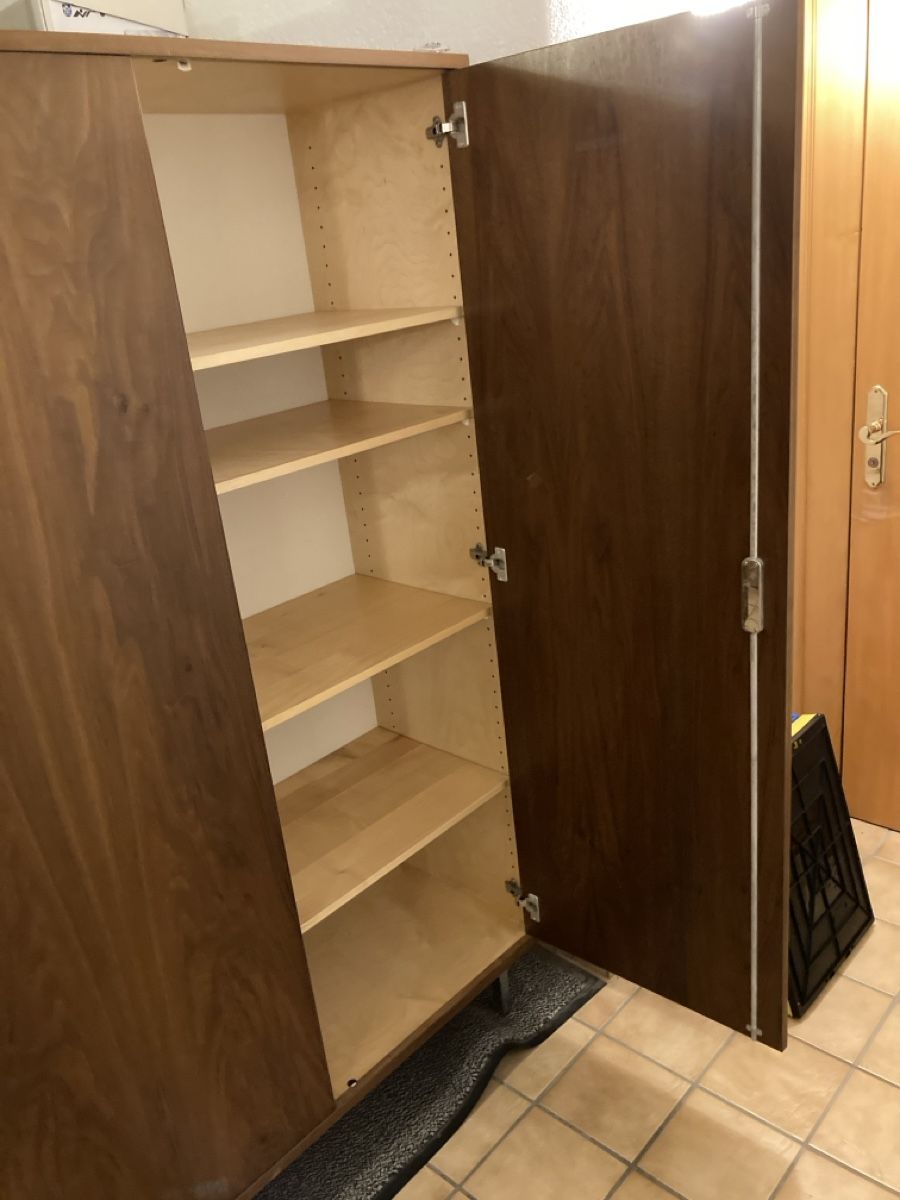 Armadi: Schrank, Massivholz – Usato da Sursee venduto da ADLE7791 1