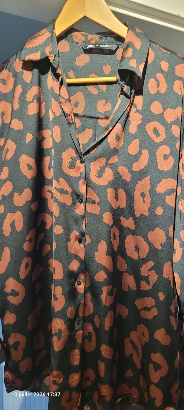 Zara Chemisiers: Chemise satinée Zara taille 38 – Neuf (Voir description) à Neuchatel par Annikika 2
