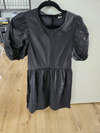Kleid in schwarz von H@M in Gr. 32