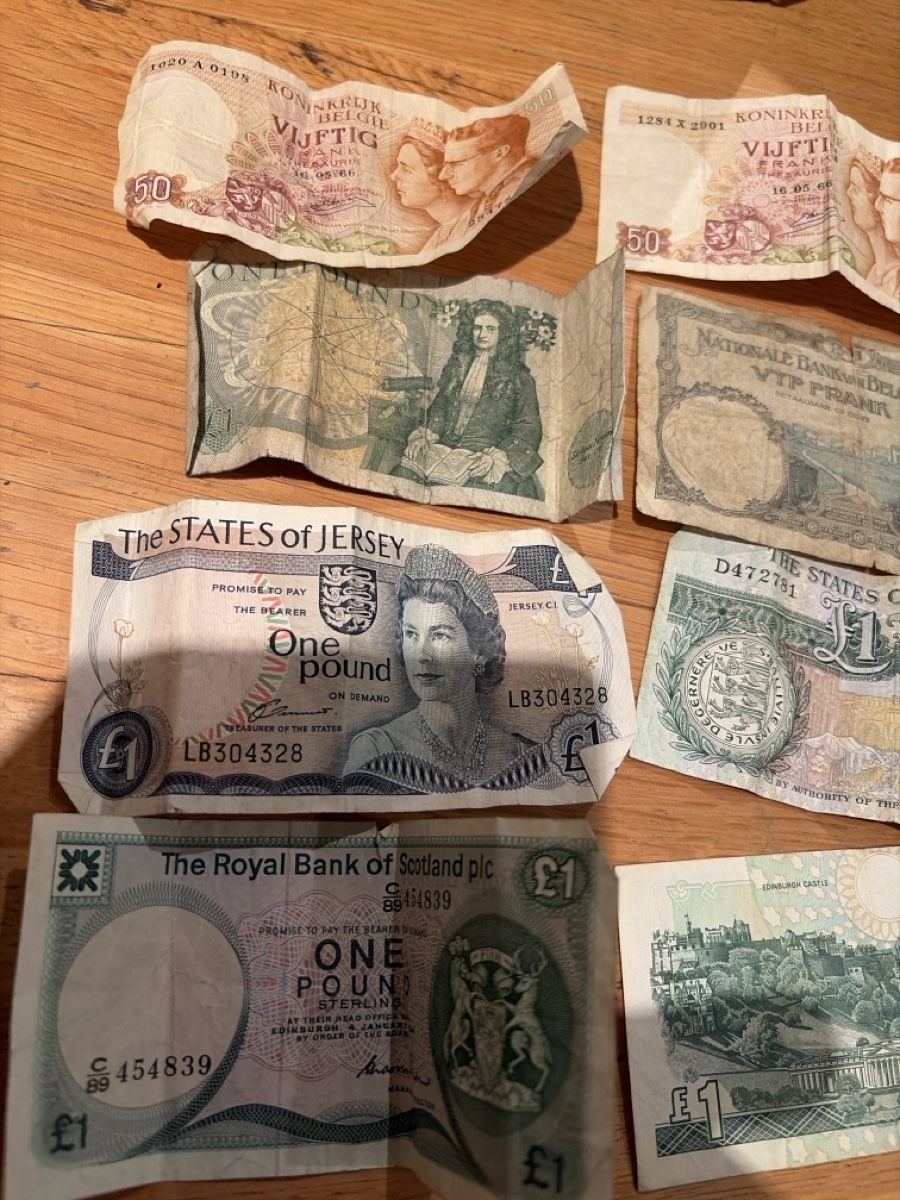 Banconote: Divers billets de banque  – Usato da Echallens venduto da JAR69 1