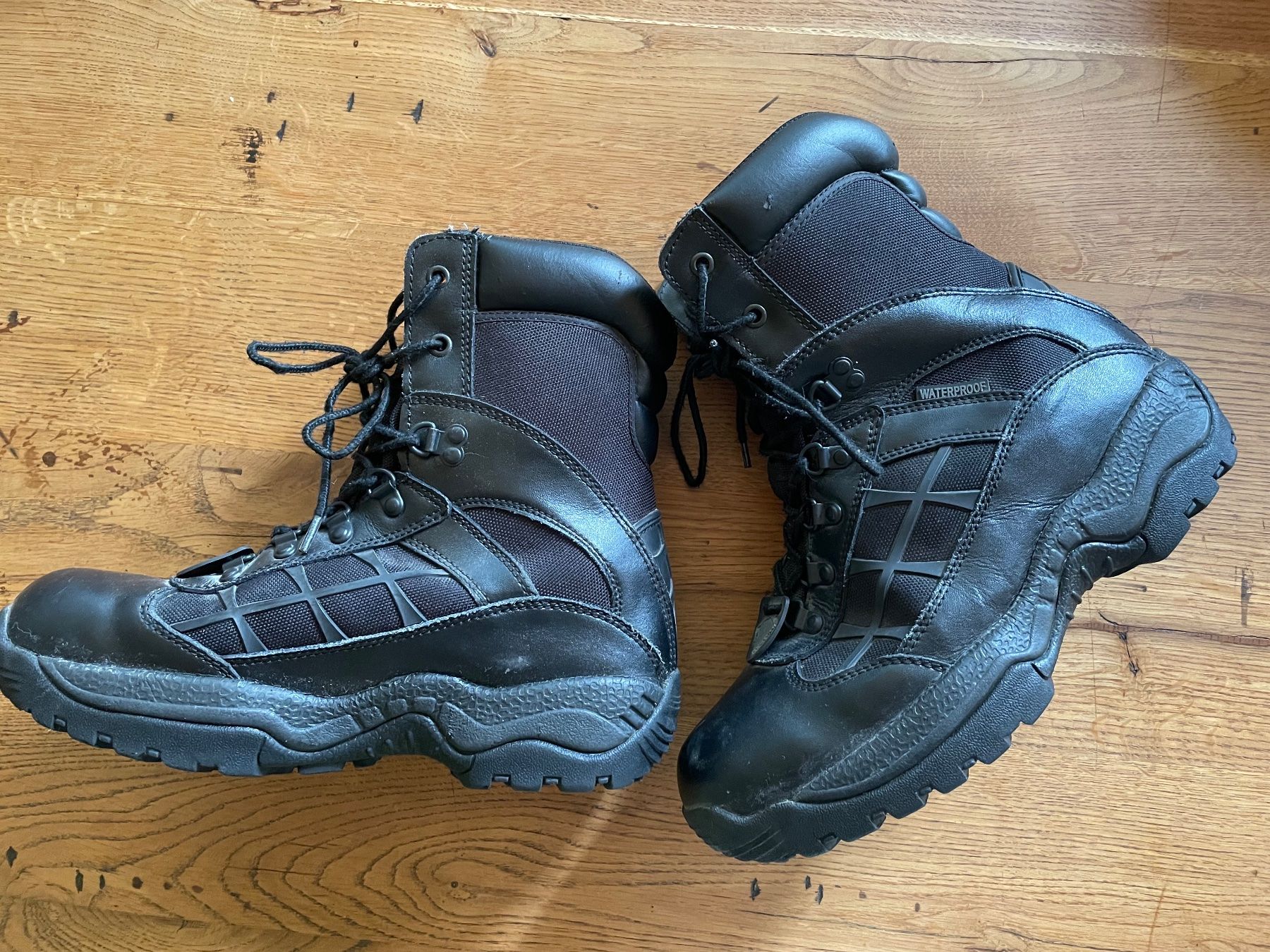 Scarpe da uomo: Chaussures de marche / bottes de combat Herman survivor – Usato da Oberbütschel venduto da Woodie2005 1