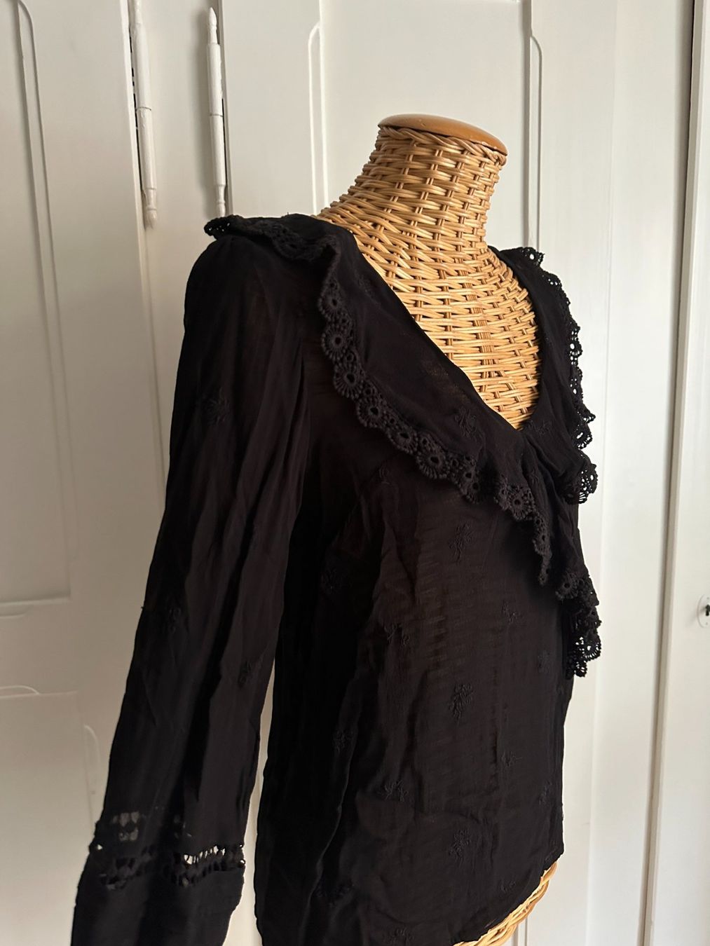 Blusen: INDISKA - Chiffon Bluse schwarz XS – Gebraucht aus Zürich von Diazaio 1