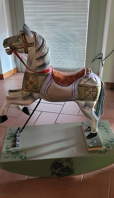 Giocattoli: Cavallino a dondolo – Usato da San Pietro venduto da Patulin 2