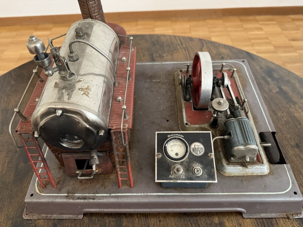 Wilesco Kit di modellismo & Modellini statici: Wilesco Dampfmaschine – Usato da Zunzgen venduto da milesdavis76 1
