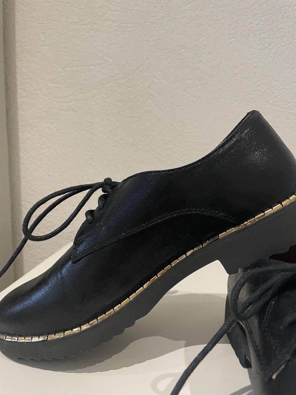 Scarpe da donna: Derbies – Usato da La Chaux-de-Fonds venduto da 19_po 1