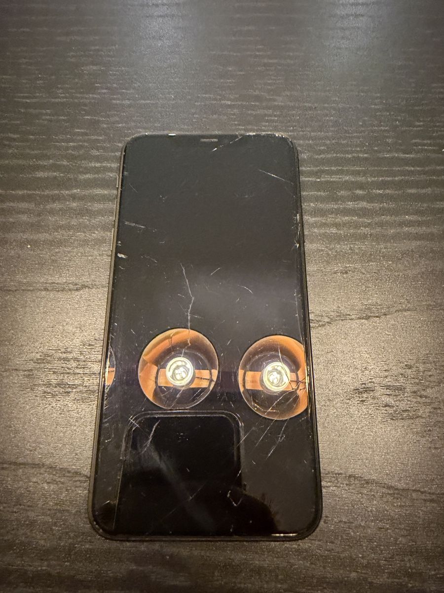 Apple Telefoni cellulari / Smartphones: IPhone 11 Pro Max  – Difettoso da hausen am albis venduto da rom_5zdn 1