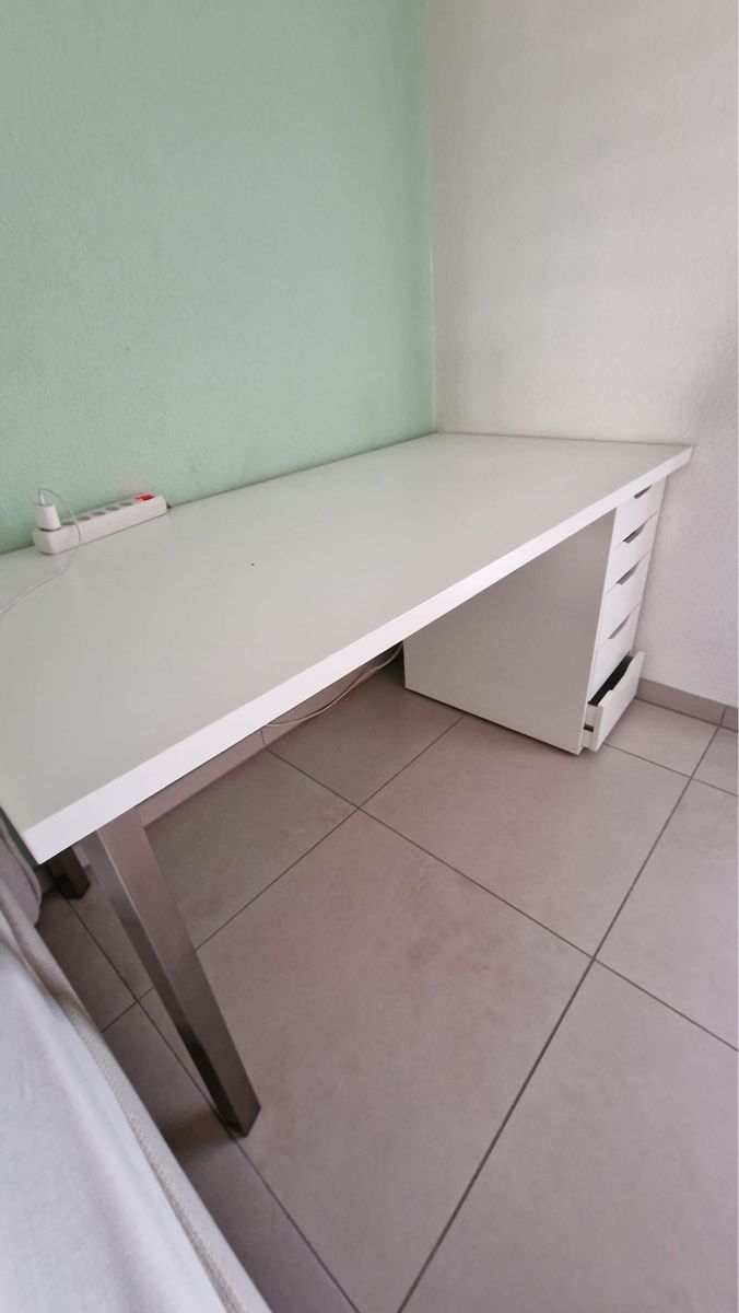 Ikea Schreibtische: Schreibtisch weiss mit Schubladen – Gebraucht aus Wiedlisbach von Sistershop 1