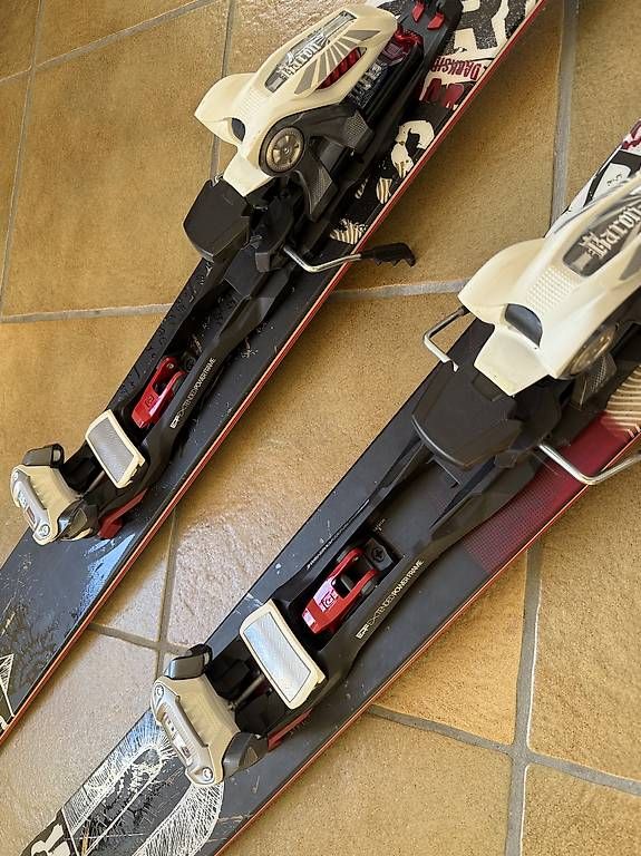 Skis: K2 Darkside, ski freeride et poudreuse  – D'occasion à Chéserex par genuflector 3