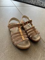Sandales en cuir 26