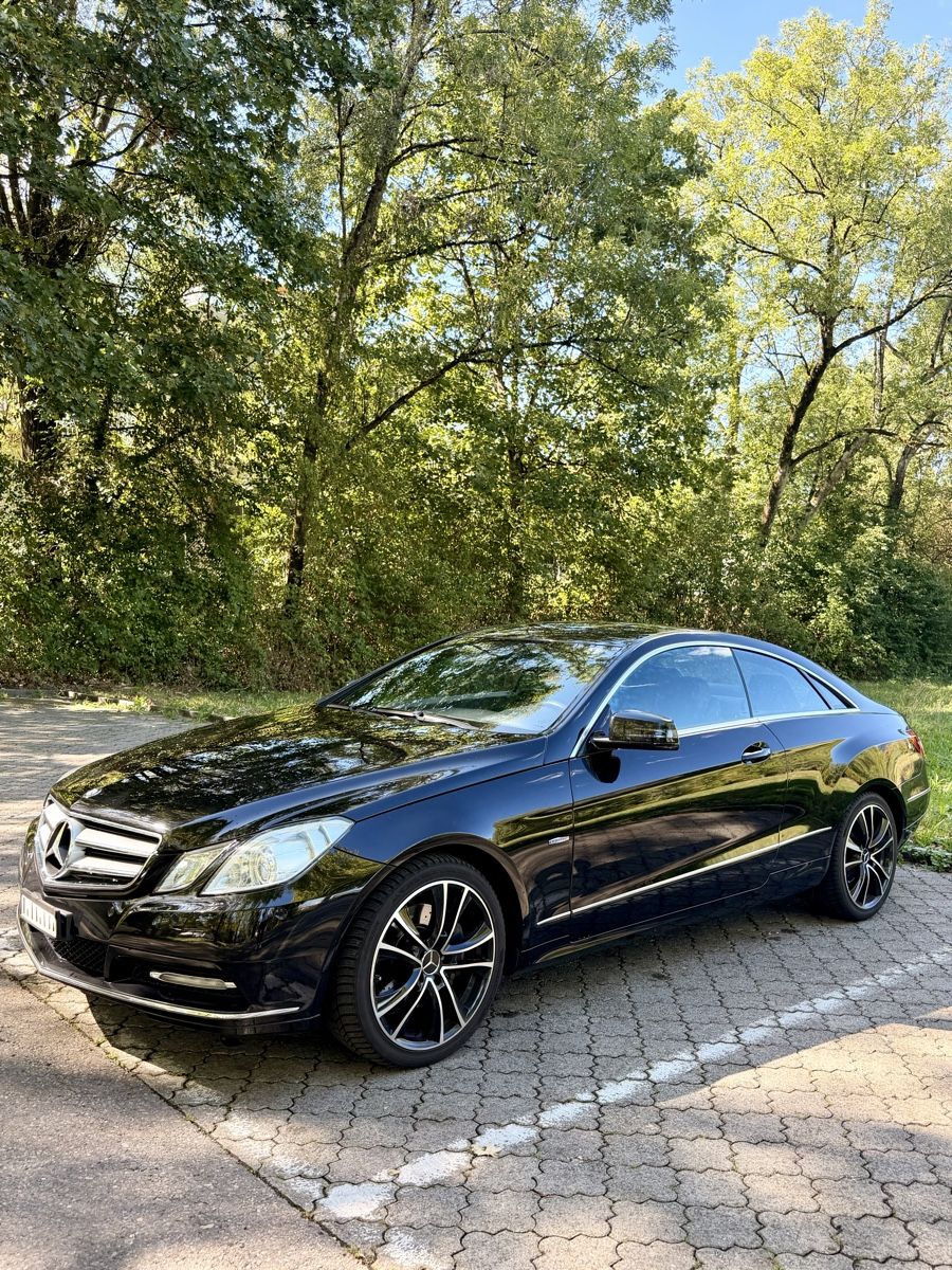 Mercedes-Benz Autos: Mercedes E250 Coupe – D'occasion à Buchs AG par PROYNOS