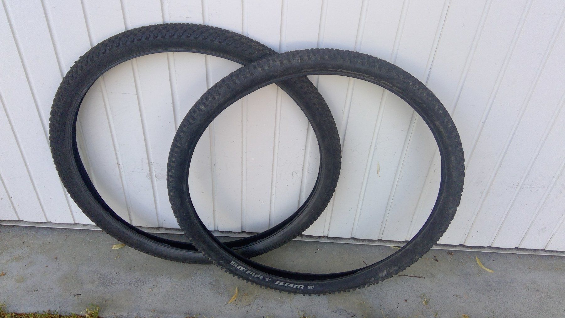 Schwalbe Pneumatici & Ruote complete: Reifen 29 Zoll - Schwalbe und WID – Usato da Richterswil venduto da Baggenstoss