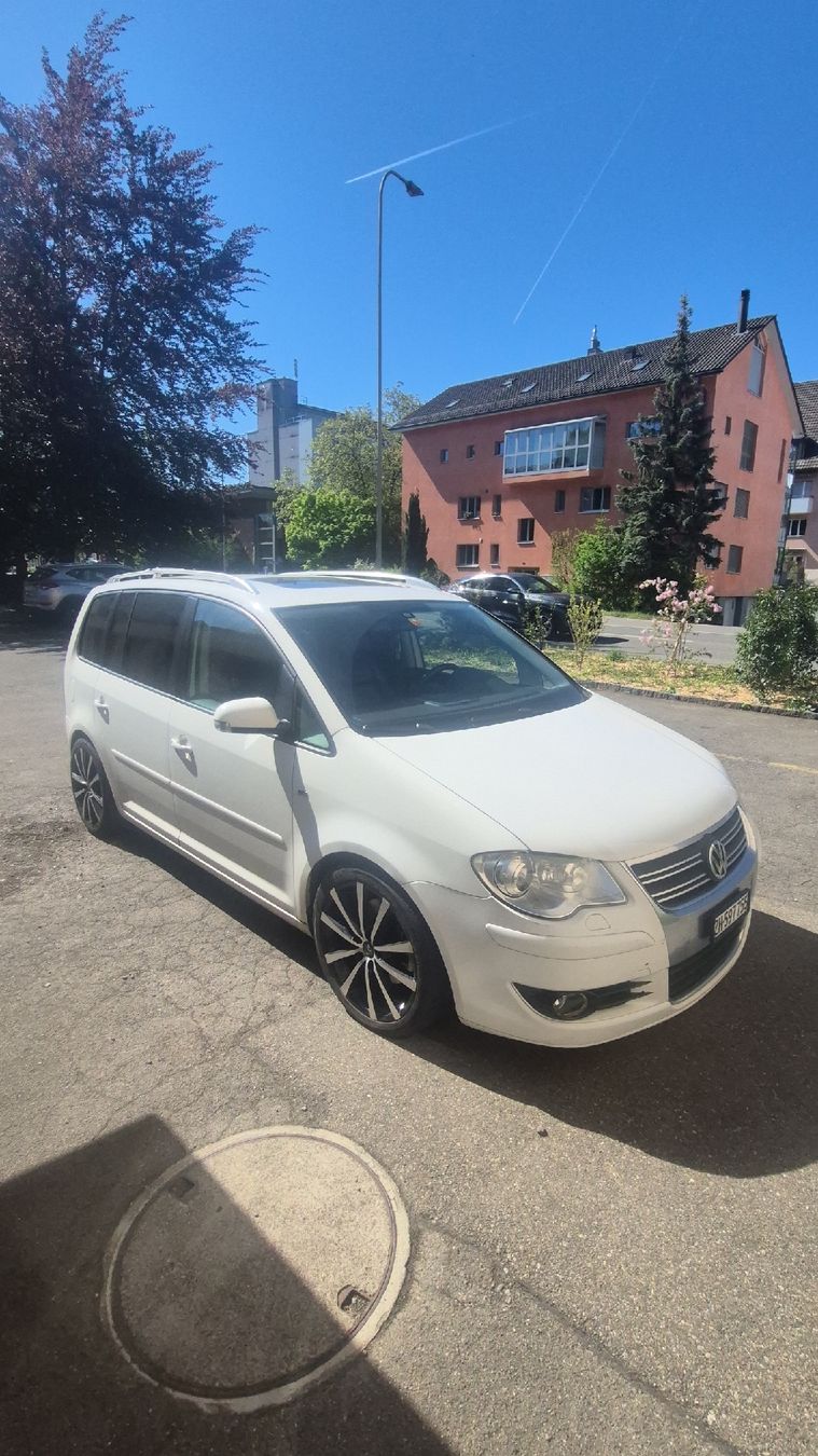 VW Automobili: VW Touran 2.0 TDI 170 PS – Usato da Bülach venduto da Tiago01111 9