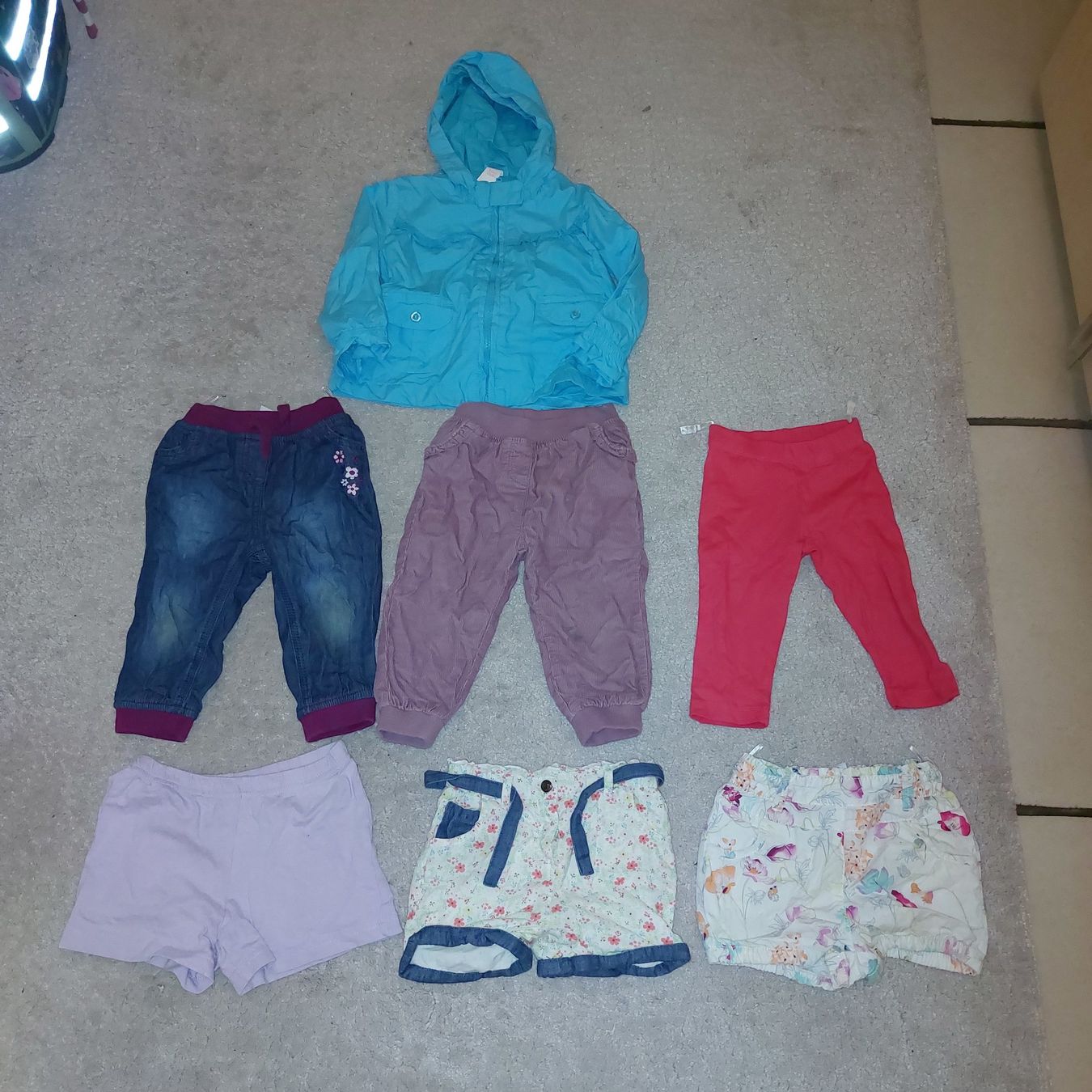 Lotti & Set di vestiti: Herziges Kleiderpaket Mädchen Gr. 80/86 – Usato da Oberlunkhofen venduto da Wuschel_26 3
