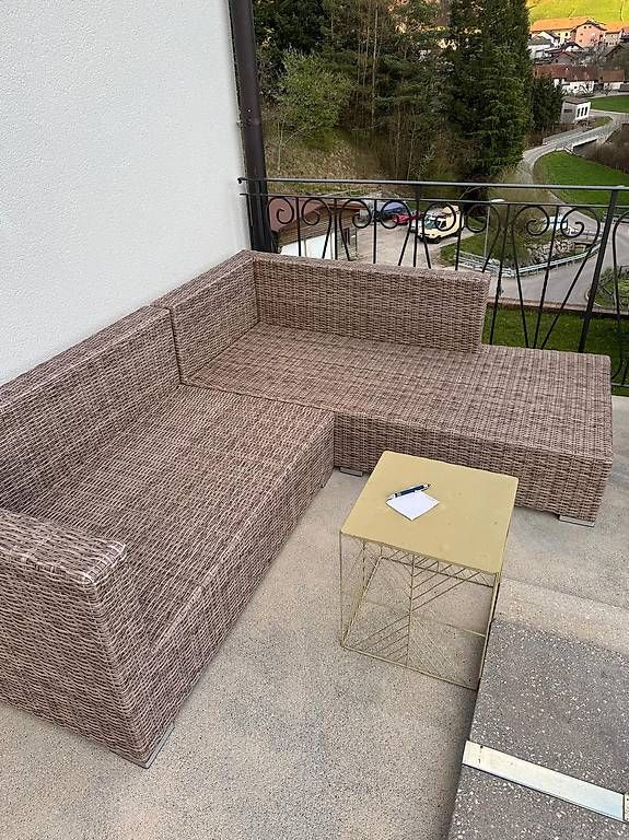 Divani: Salon de jardin  – Usato da La Roche FR venduto da zan_29yx