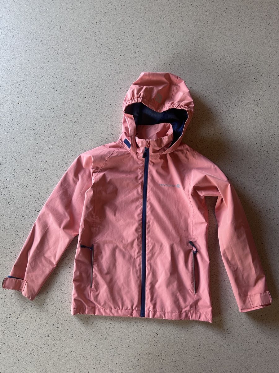 Trevolution Vestes & Manteaux: Regenjacke Trevolution Gr. 140 – D'occasion à Seewil par zorro72