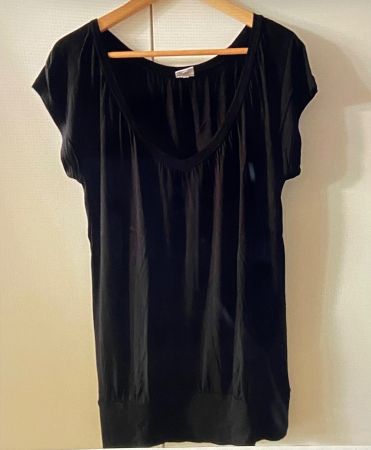 LASCANA T-shirt noir col V viscose t. 40/42 comme neuf