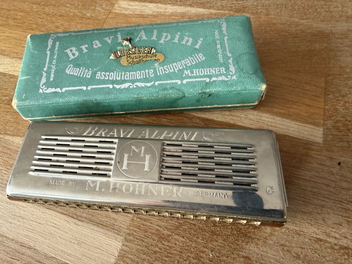Hohner Musikinstrumente: M. Hohner Mundharmonika "Bravi Alpini" Harmonika – Gebraucht aus Goldach von Messerguru