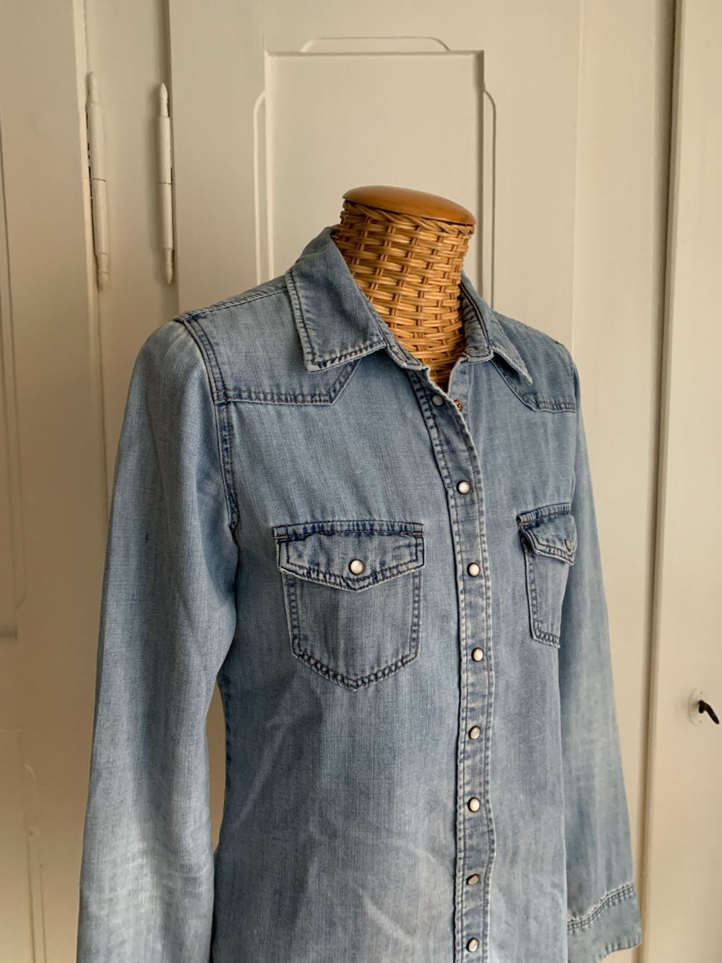 H&M Blusen: Jeansbluse hellblau - 36 – Gebraucht aus Zürich von Diazaio 1