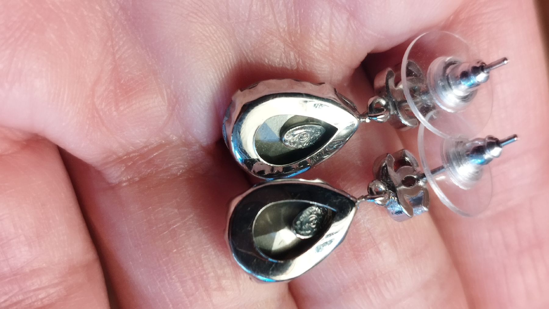 Chanel Ohrringe & -stecker: Chanel earrings  – Gebraucht aus Silvaplana von gin_h6nz 6