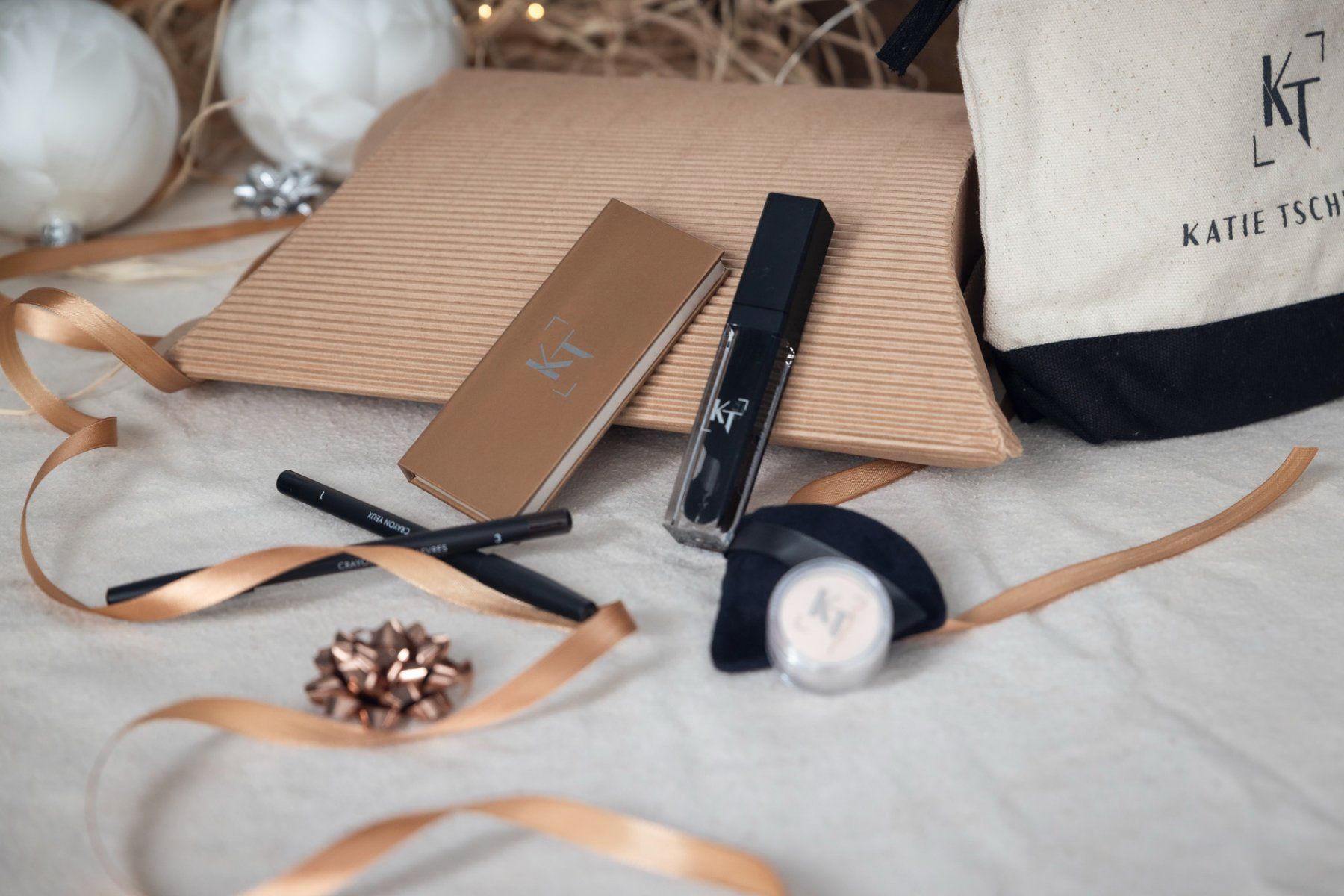 Maquillage: Augen Make-Up Set – Neuf avec emballage d'origine à Erlen par Tschirren