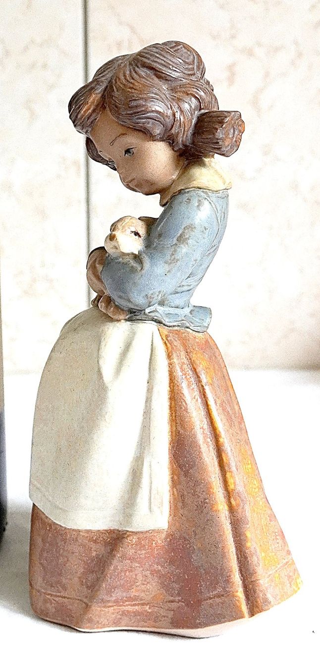 Lladro Figuren: Lladro Steingut Mädchen mit Hase H 20cm – Neu (gemäss Beschreibung) aus Baar von 2cvbaar 2