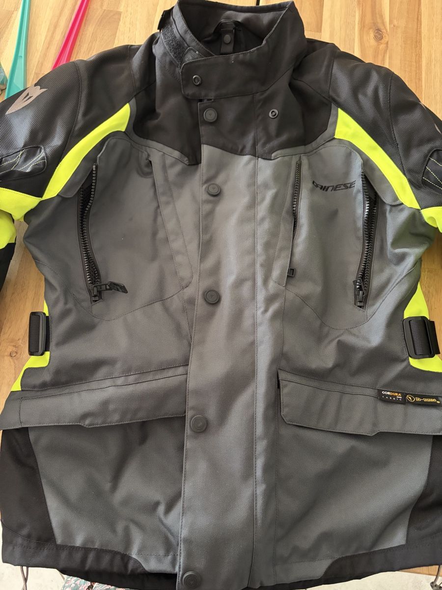 Dainese Giacche: Giacca moto Daynese donna – Nuovo (secondo la descrizione) da Gravesano venduto da mer_xc6b 3